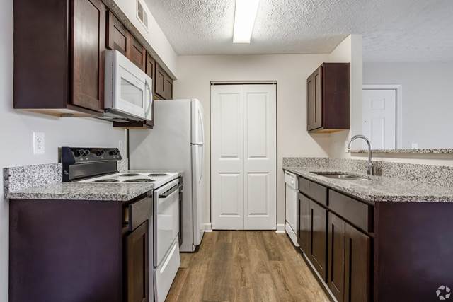 1-bedroom apartment at Bayside Apartment Homes in Hilliard, OH